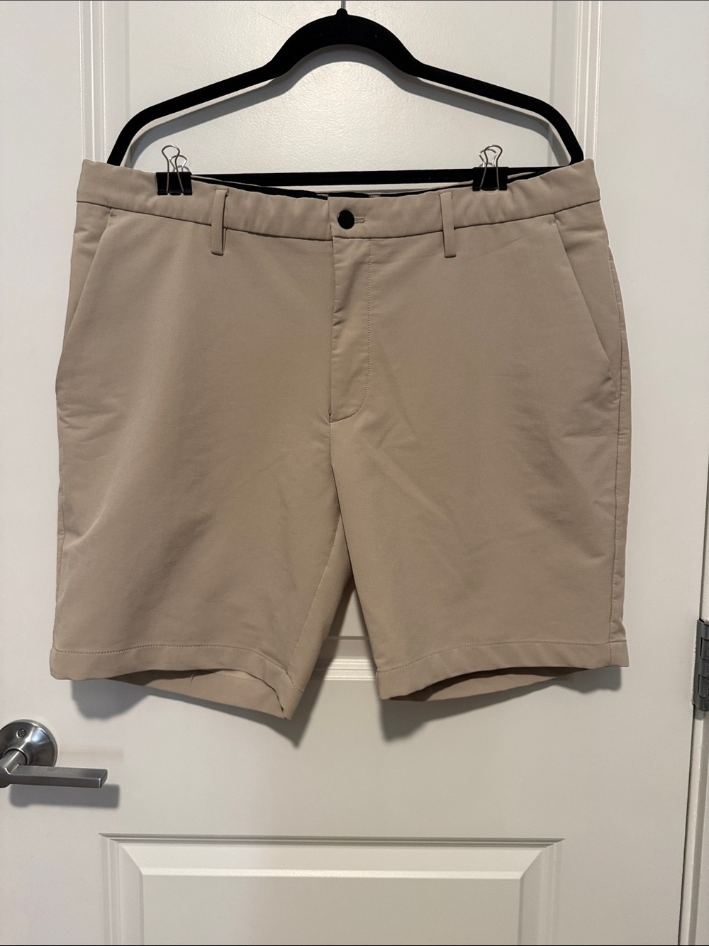 Kenneth Cole Beige Flat-Front Performance Shorts